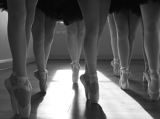 Pointe-and-technique-photo-